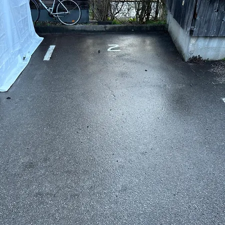 Schoene 1-zimmer Am Bahnhof Mit Parkplatz * 松托芬
