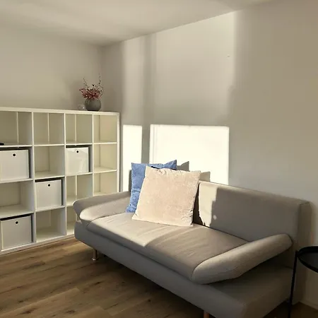 Schoene 1-zimmer Am Bahnhof Mit Parkplatz 公寓