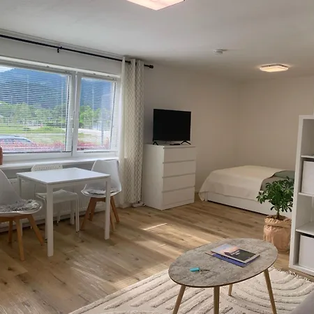Schoene 1-zimmer Am Bahnhof Mit Parkplatz Daire Sonthofen