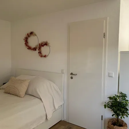 公寓 Schoene 1-zimmer Am Bahnhof 2 Parkplaetze