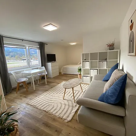 Schoene 1-zimmer Am Bahnhof 2 Parkplaetze *