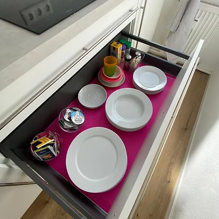 Schoene 1-zimmer Am Bahnhof 2 Parkplaetze 公寓