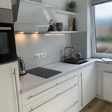 Schoene 1-zimmer Am Bahnhof 2 Parkplaetze 松托芬