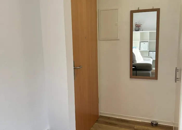 Schoene 1-zimmer Am Bahnhof Mit Parkplatz