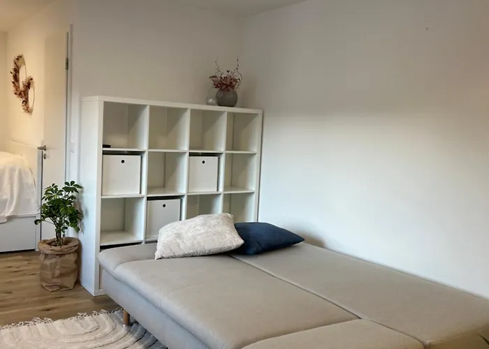 Appartement Schoene 1-zimmer Am Bahnhof Mit Parkplatz