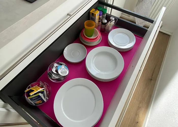 Schoene 1-zimmer Am Bahnhof Mit Parkplatz Appartement